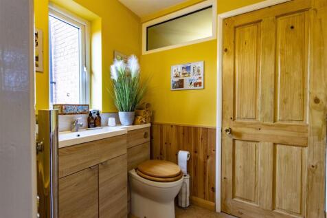 &#39;Jack &amp; Jill&#39; WC