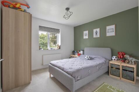 Bed 4.jpg