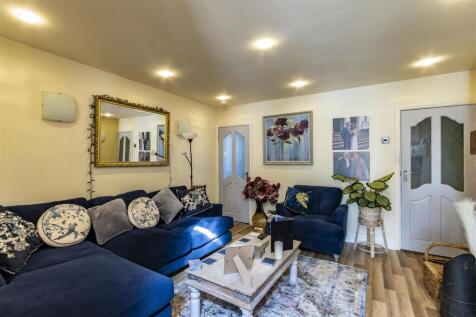 Living Room/Snug