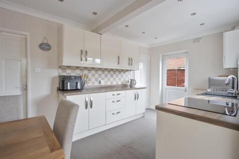 Kitchen 4.jpg