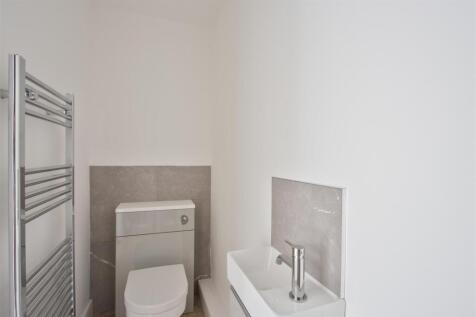 Ensuite 1.jpg