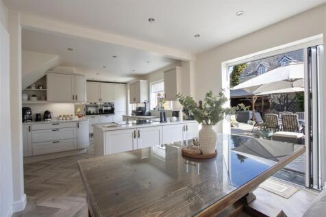 Kitchen 4.jpg