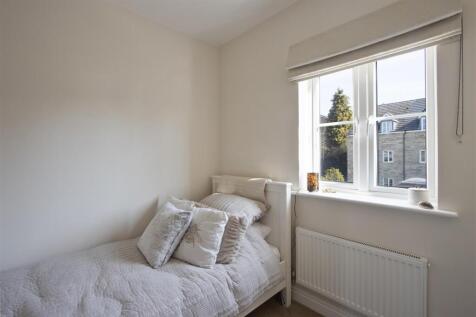 Bedroom 4.jpg