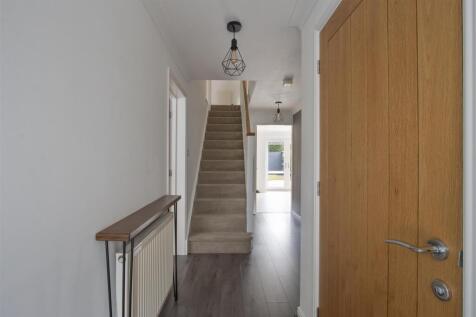 Entrance hall .jpg