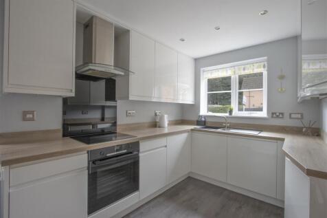 Kitchen 1.jpg