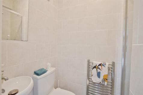 Bed 2 En Suite