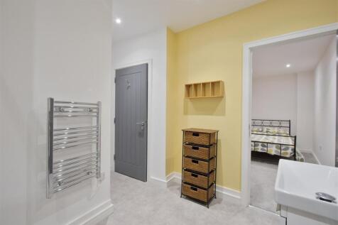 &#39;Jack&#39; &amp; &#39;Jill&#39; Shower Room