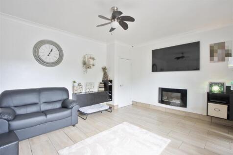 Lounge 3