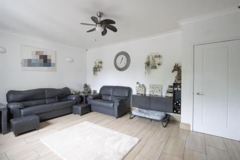 Lounge 4