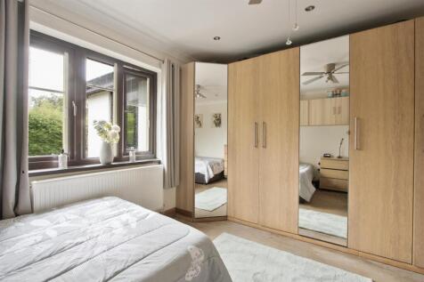 Bedroom One Pic 2