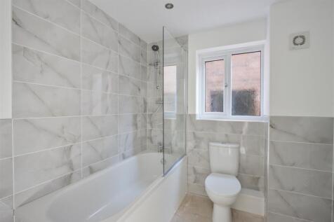 Family Bathroom .jpg