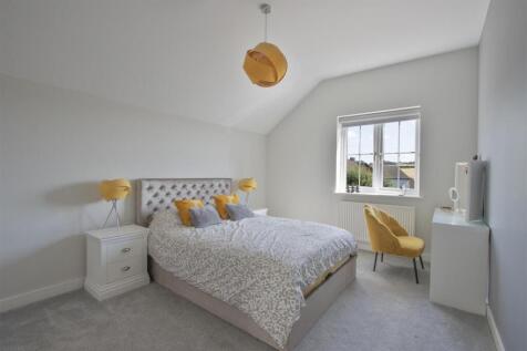 Master Bedroom - Pic 1