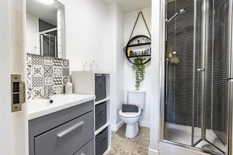 En Suite Shower Room