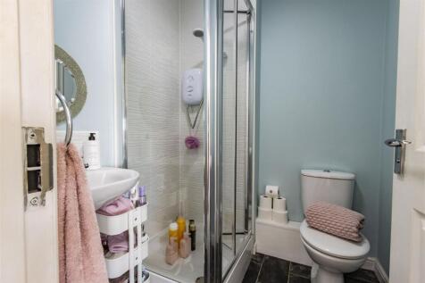 Bed 2 En Suite