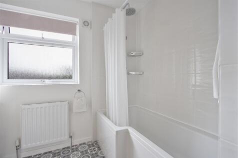 Family Bath 1.jpg