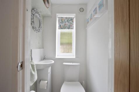 Downstairs WC .jpg