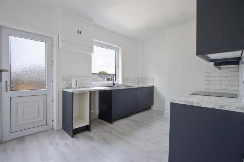 Kitchen 1.jpg