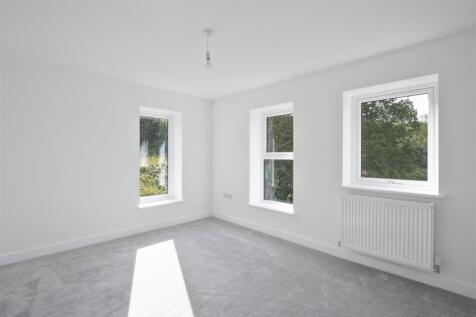 Bedroom 2.2.jpg