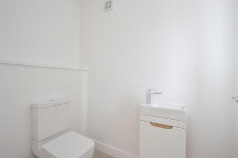 Downstairs WC .jpg