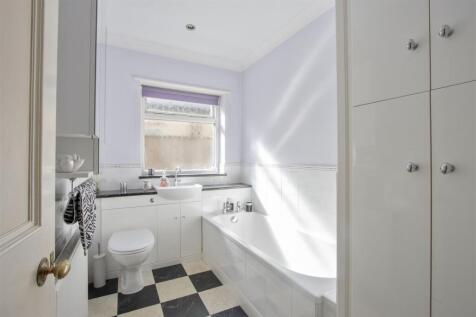 Ground Floor Bathroom