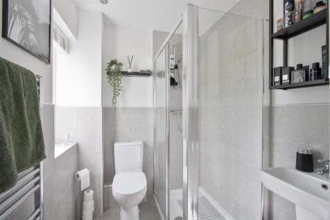 En Suite Shower Room