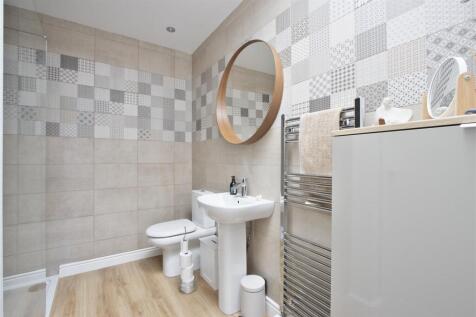 Family Shower Room