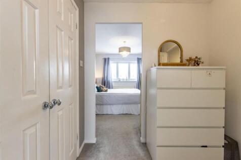 Master Bed Dressing Room