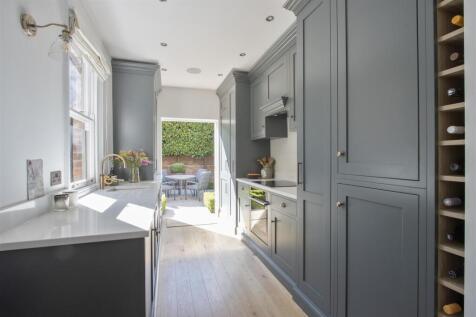 Re-Fitted Galley Kitchen