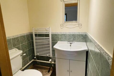 Lower Ground Floor WC