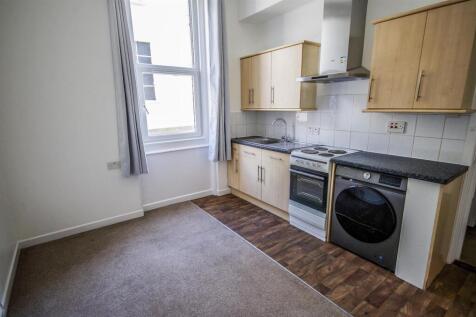 Kitchen / Living Room