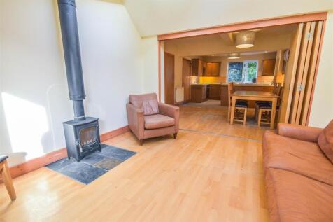 LIVING/KITCHEN/DINING ROOM