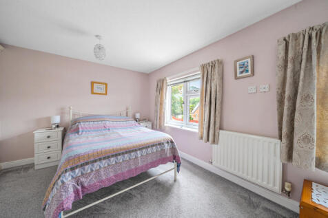 1350738-7-68c2ba6...