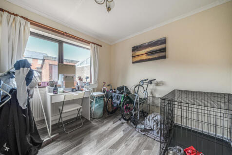 1372601-6-68fb423...