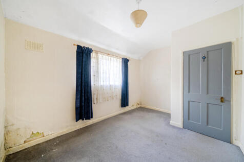 1371349-5-68ff8ea...