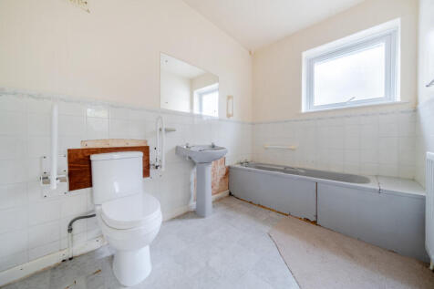 1371349-6-68ff8f0...