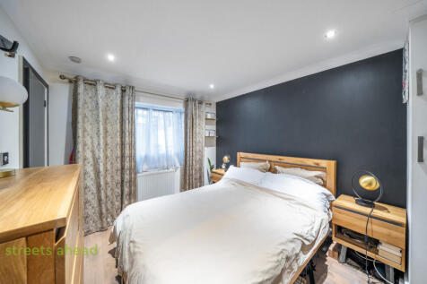 6e63f8c8-8819-44d...