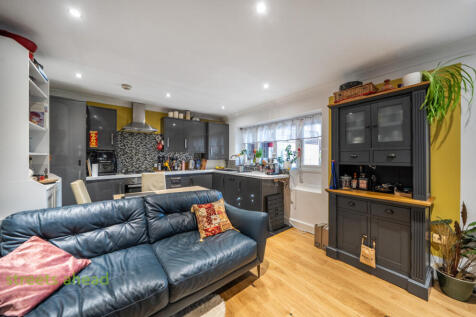 2790c427-b092-480...