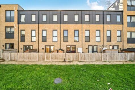 3af179fd-0ad8-466...