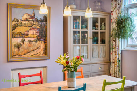 5ac394fe-a860-448...