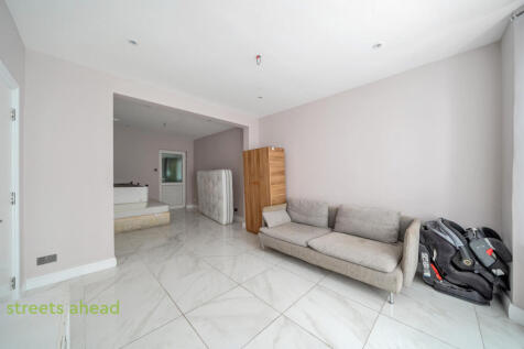 c71627f3-754d-45b...