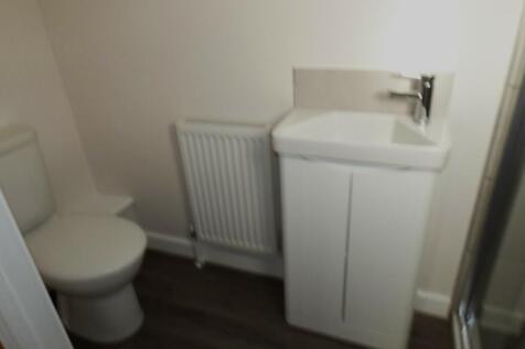 En-Suite to Bed 2