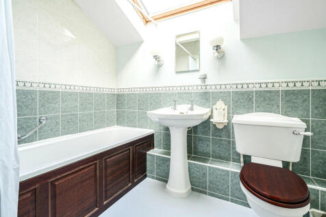 En Suite Bathroom
