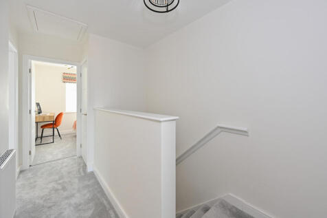 Showhome First Fl...