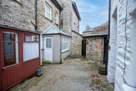 Shared Rear Yard