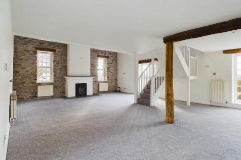 Open Plan Lounge ...