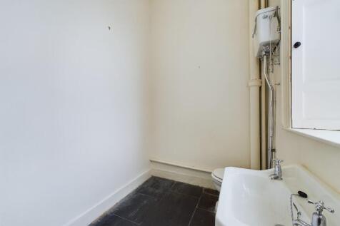 Ground Floor WC 