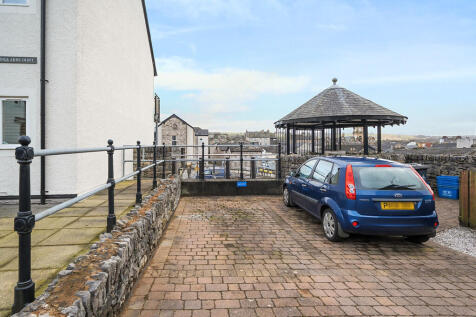 Parking bay