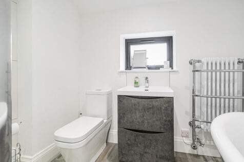 En-suite Shower R...