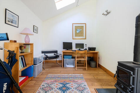  Adjoining annexe...