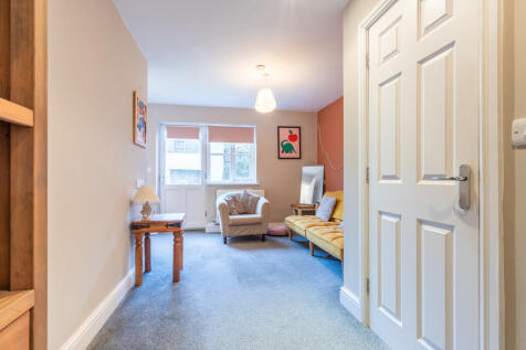Bedroom 3/Sitting...